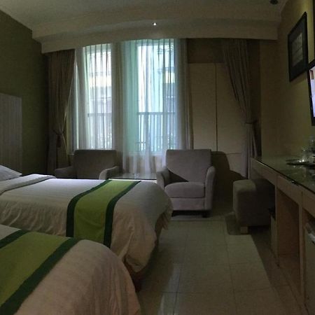 Hotel Wisata Niaga Purwokerto Εξωτερικό φωτογραφία