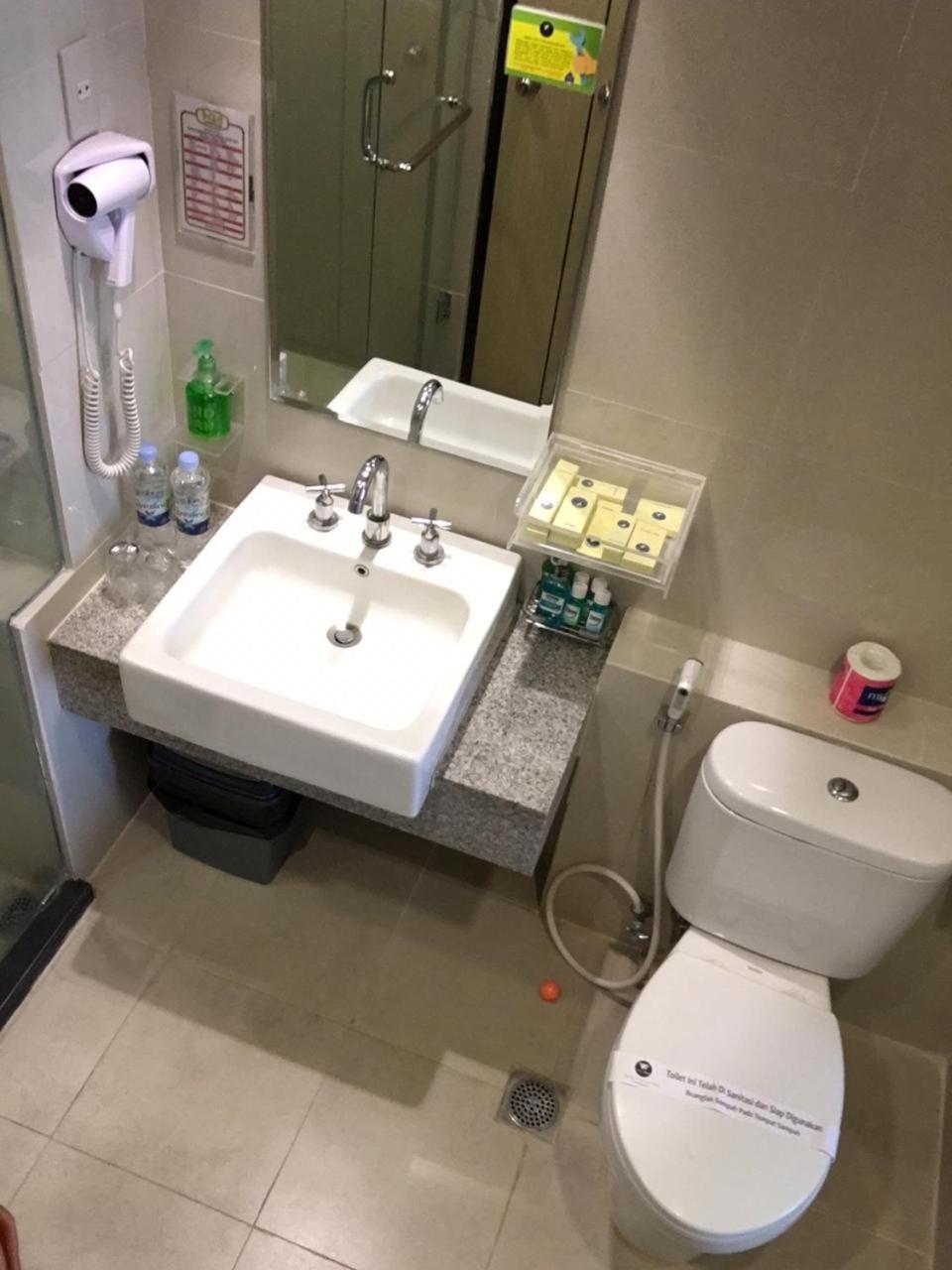 Hotel Wisata Niaga Purwokerto Εξωτερικό φωτογραφία