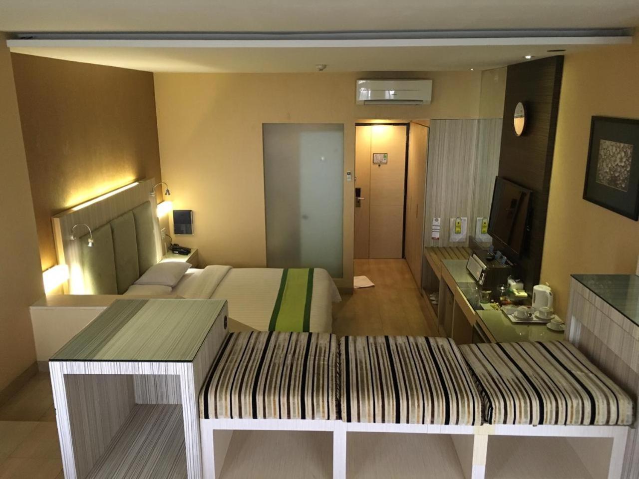 Hotel Wisata Niaga Purwokerto Εξωτερικό φωτογραφία