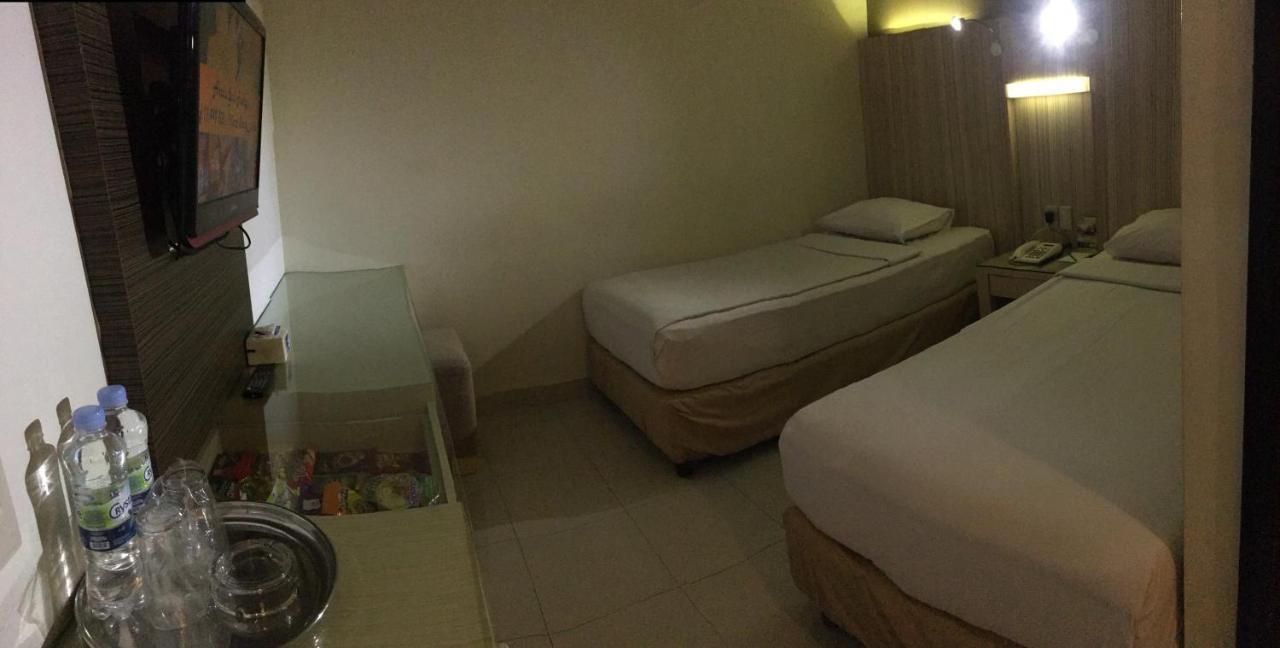Hotel Wisata Niaga Purwokerto Εξωτερικό φωτογραφία