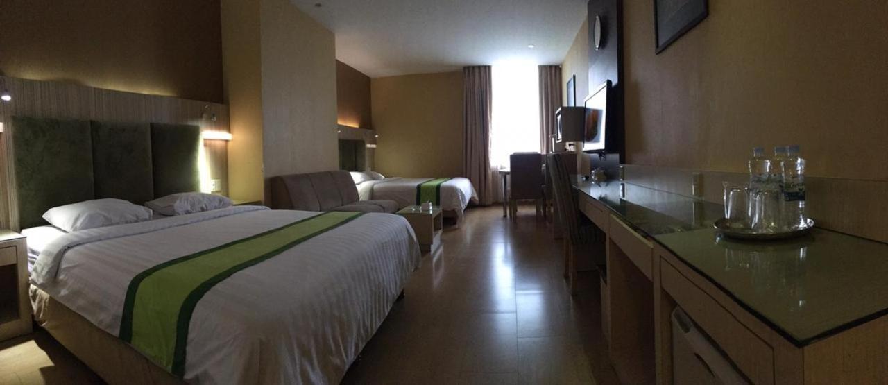 Hotel Wisata Niaga Purwokerto Εξωτερικό φωτογραφία